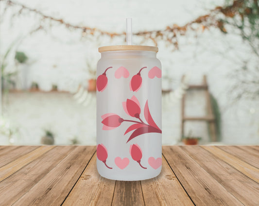 Rotating view of Born to Be a Mom glass can tumbler with bamboo lid and straw